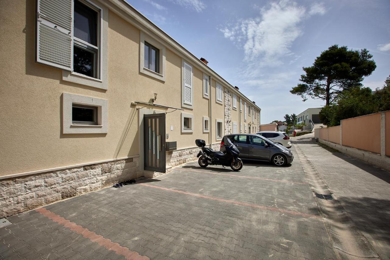 L&L Luxury Apartment 1 Donji Okrug  Eksteriør billede